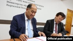 Каныбек Исаков.