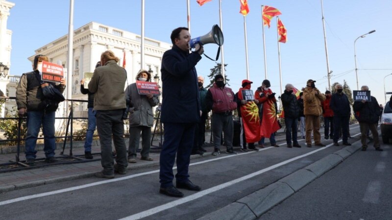 ВМРО-ДПМНЕ: Оставка од Заев - СДСМ: Нема иднина со блокирана партија