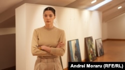 Valeria Duca a lucrat la picturile din expoziția „Februarie 2022: Ecouri” pe parcursul a 3 ani. 