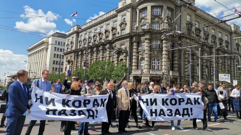 Tuča advokata u Beogradu, ostavka Jugoslava Tintora