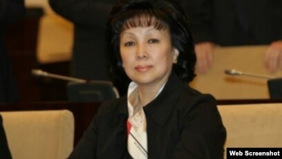 Жасырын қарап тұр