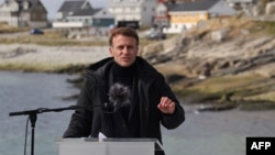 Francuski predsednik Emmanuel Macron tokom posete Grenladnu, 15. jun 2025.