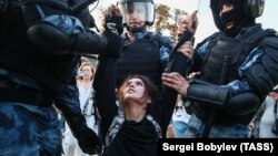 Дії поліції в Москві під час акції протесту 27 липня