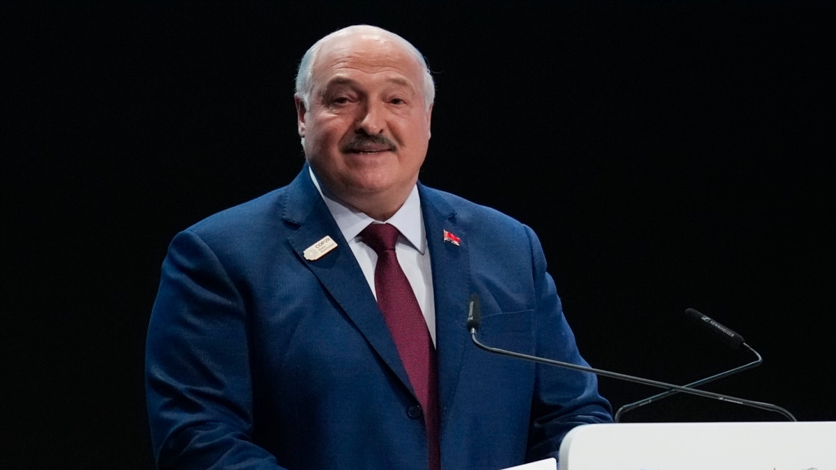 Alexander Lukashenko pardoned 32 more political prisoners