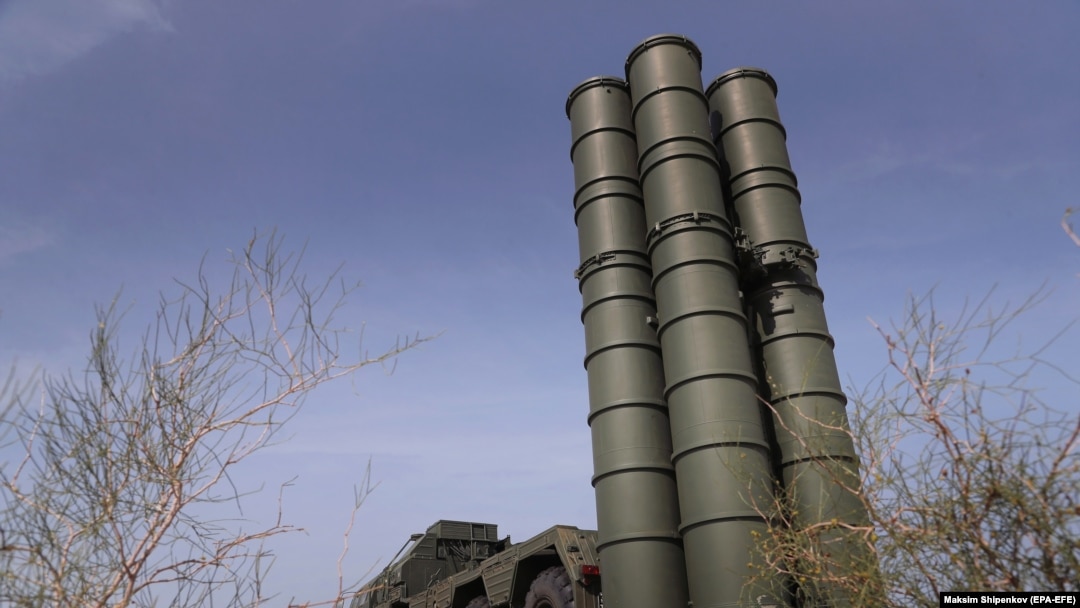 Ракетный комплекс ПВО C-400 участвовал в сентябре этого года в войсковых учениях "Кавказ-2020" на полигоне Ашалук в Астраханской области