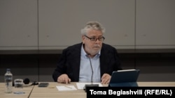 ევროპარლამენტის წევრ ნაჩო სანჩეს ამორის თქმით, ერთადერთი რამ, რაზეც „ქართული ოცნების“ წარმომადგენლები რეაგირებენ, პერსონალური სანქციებია.