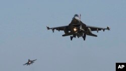 Borbeni avioni F16 zahtijevaju visokotehnološku stručnost za popravak (foto arhiv)