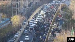 Masovni protesti i sve praznije tržnice u Teheranu zbog teške ekonomske situacije