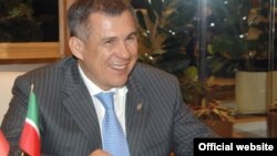 Рөстәм Миңнеханов