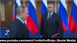 Президент РФ Владимир Путин и российский глава Крыма Сергей Аксенов. Архивное фото