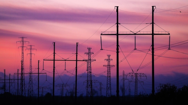 Энергомост «на максимуме»: крымчанам грозит новый дефицит электричества?
