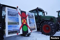 Protest al fermierilor lângă Munchen, împotriva așa-numitei Coaliții Semafor care conduce țara.