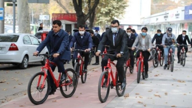 В Узбекистане госслужащим рекомендовали «раз в неделю» передвигаться без автомобиля