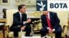 Shefi i NATO-s, Mark Rutte, dhe presidenti amerikan, Donald Trump, gjatë takimit në Shtëpinë e Bardhë më 24 qershor. 