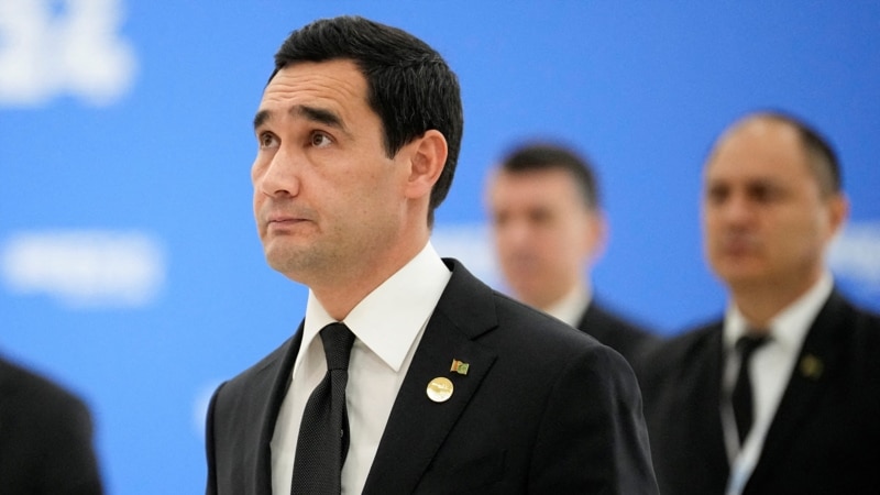 Türkmen prezidenti ABŞ-daky baýry diplomatlaryny täzeledi