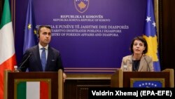 Ministar spoljnih poslova Italije Luigi Di Maio i ministrica spoljnih poslova Kosova Donika Gervalla-Schwarz na konferenciji za novinare nakon sastanka