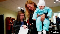 Լիտվա - Նախագահական ընտրությունների քվեարկությունը Վիլնյուսի ընտրատեղամասերից մեկում, 12-ը մայիսի, 2019թ․