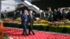 Владимир Путин бо Эмомалӣ Раҳмон дар фурудгоҳи Душанбе