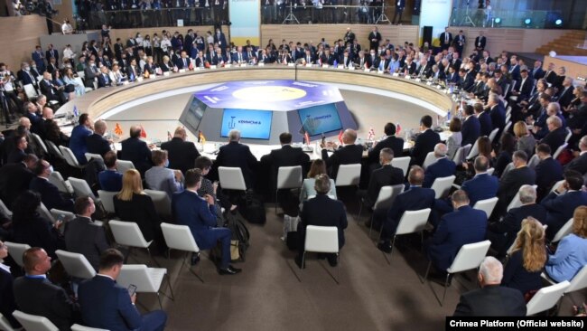 Участники саммита инаугурации «Крымской платформы». Киев, 23 августа 2021 года