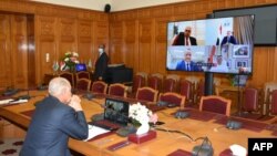 احمد ابوالغیط، دبیرکل اتحادیه عرب، ریاست این نشست ویدئویی را برعهده داشت.