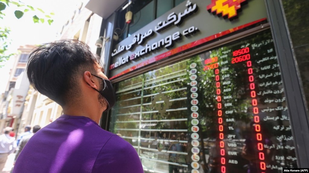 پول ملی ایران از ابتدای سال ۹۹ تاکنون بیش از ۴۵ درصد از ارزش خود را از دست داده است.