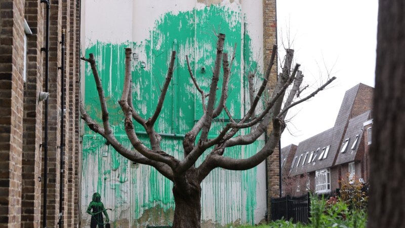 Banksy konfirmon autorësinë e muralit të ri në Londër 