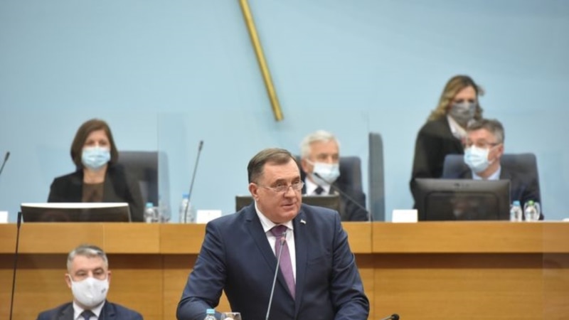 Додик: босанските Срби се за укинување на високиот претставник за БиХ