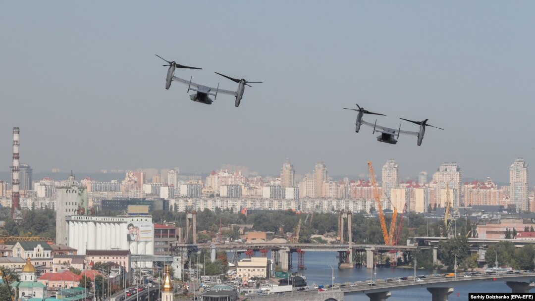 În zonele restricționate nu este permis zborul aeronavelor pilotate sau nepilotate, cu excepția aeronavelor de stat, inclusiv SMURD cele aflate în situații de urgență.