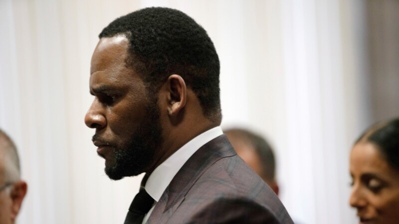 Pjevač R Kelly proglašen krivim na suđenju za seksualno zlostavljanje