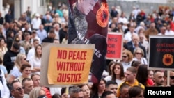"S'ka paqe pa drejtësi" - një protestë e studentëve në Prishtinë kundër vendimit të Gjykatës Speciale ndaj katërshes së UÇK-së. 21 shtator 2026. 