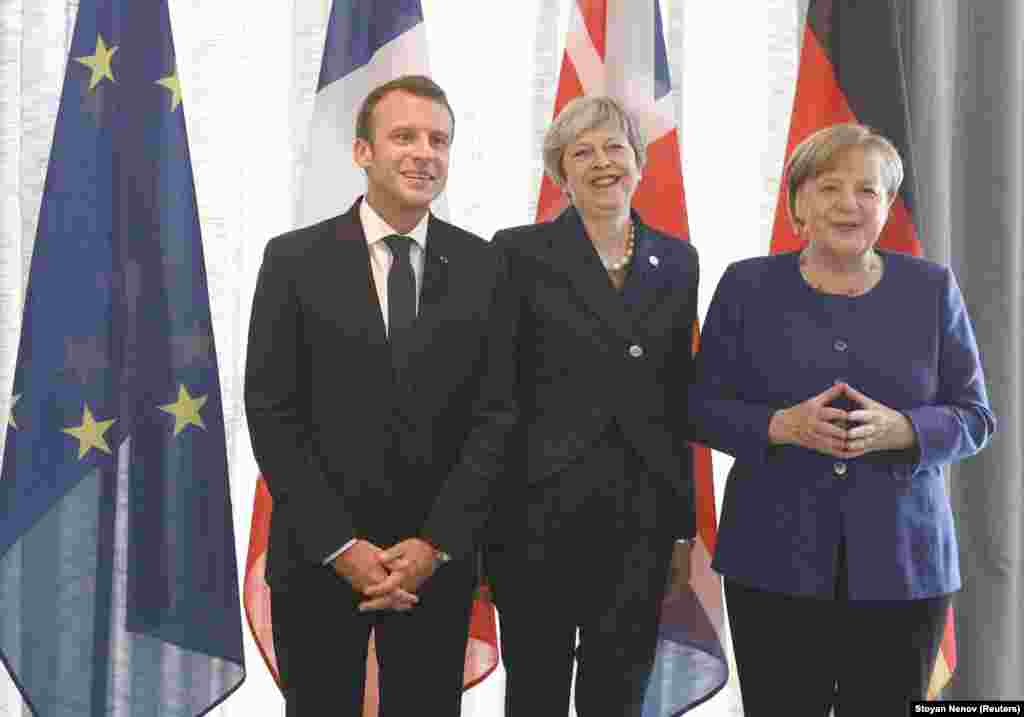 МАКЕДОНИЈА / ВЕЛИКА БРИТАНИЈА - Британската премиерка Тереза Меј му го честиташе постигнатиот договор помеѓу Македонија и Грција, како и неговата ратификација во македонското Собрание. Меј додава дека потпишувањето на договорот ќе им донесе енормни придобивки и на двете земји.