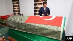 Ahmet Davutoglu