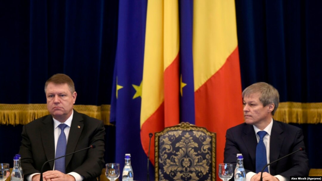 Președintele Klaus Iohannis și Dacian Cioloș pe vremea când era premier