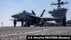 F/A-18E Super Hornet ռազմական օդանավը ամերիկյան «Աբրահամ Լինքոլն» ավիակրի վրա Արաբական ծովում, փետրվար, 2026թ.