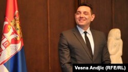 Српскиот министер за одбрана Александар Вулин 