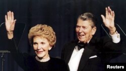 Nensi i Ronald Regan 