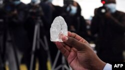 تصویر سومین الماس بزرگ جهان که در بوتسوانا کشف شده است.