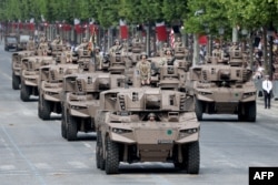 Парад підрозділів Збройних сил Франції на День взяття Бастилії в Парижі. 14 липня 2025 року