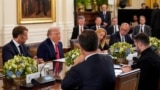 АКШ президенти Дональд Трамп, Украинанын лидери Владимир Зеленский жана европалык лидерлер Ак үйдө, 18-август, 2025-жыл