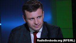 Міністр фінансів Сергій Марченко ще у квітні заявляв, що Україна згідно зі взятими зобов’язаннями з МВФ «звужує коло невирішених питань»