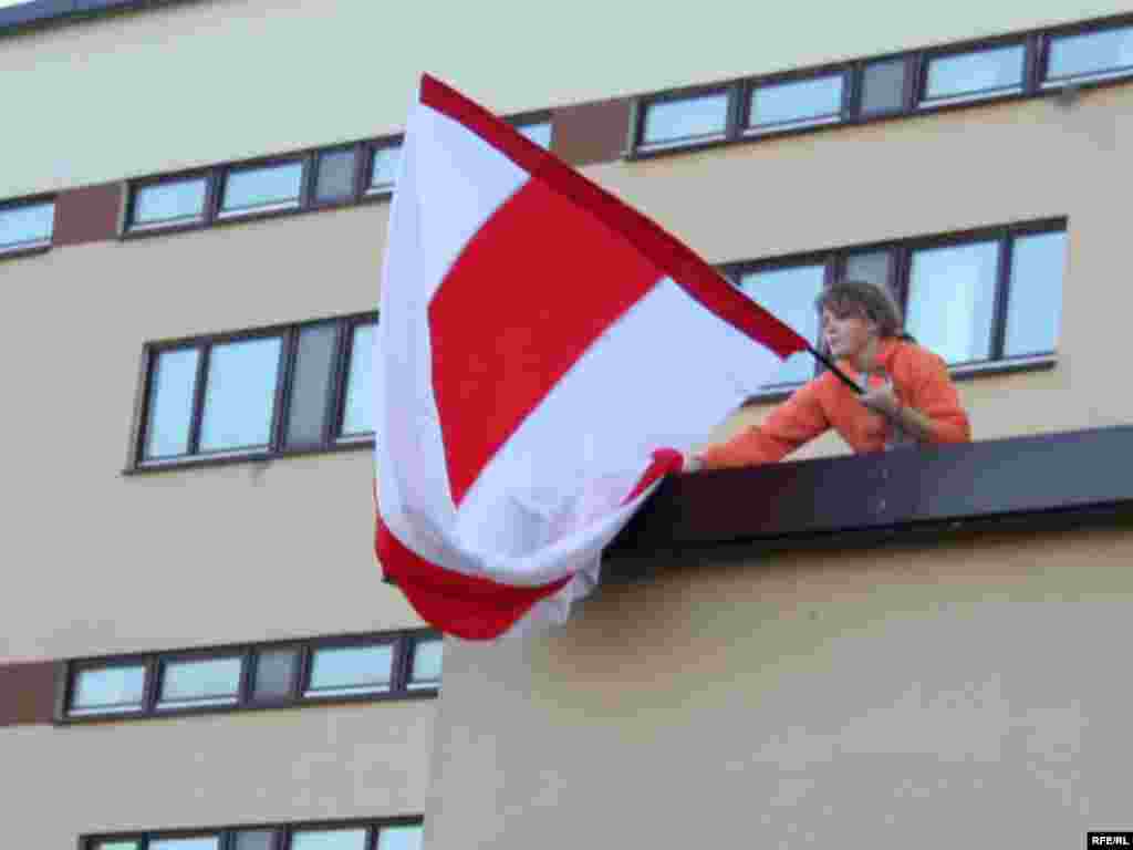 У Менску судзілі моладзевых актывістаў за акцыю “Камунізм пад трыбунал”. - У судзе над моладзевымі актывістамі за акцыю “Камунізм пад трыбунал”