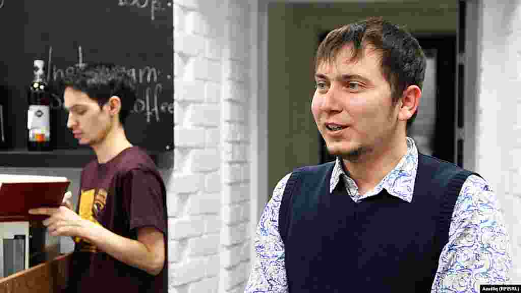 Шагыйрь Рифат Сәлах