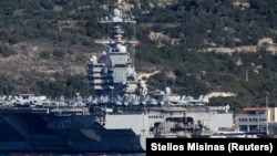 Američki nosač aviona "Džerald R. Ford" u luci na grčkom ostrvu Krit 24. februara. To je drugi nosač aviona SAD koji se približio Bliskom istoku otkako je američki predsednik Donald Tramp zapretio mogućnošću vojne akcije protiv Irana.