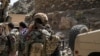 آرشیف - شماری از نیروهای سابق کماندوی افغانستان حین یک عملیات نظامی در ولایت پروان