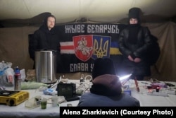 «Беларускі пункт нязломнасьці» ў Кіеве, дзе дапамагае Аляксей Капліч