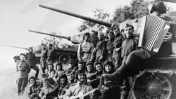 SOVIET UNION-WORLD WAR II-TANKISTS