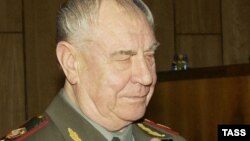 د پخواني شوروي اتحاد دفاع وزیر دمیتري یازوف