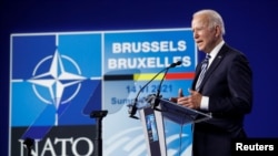 Joe Biden amerikai elnök sajtókonferenciát tart a brüsszeli NATO-központban, 2021. június 14-én