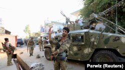 Napad na valdinu zgradu u Jalalabadu