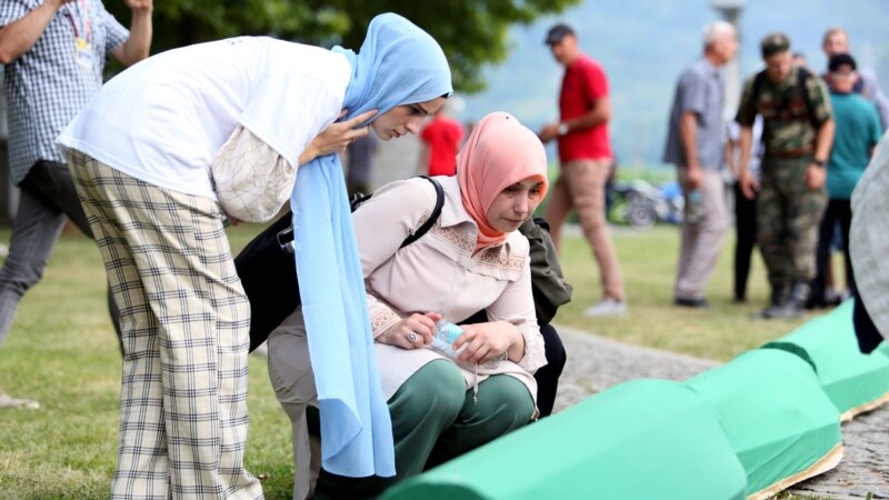 Боснияда Сребреница қатлиоми қурбонлари ёдга олинди